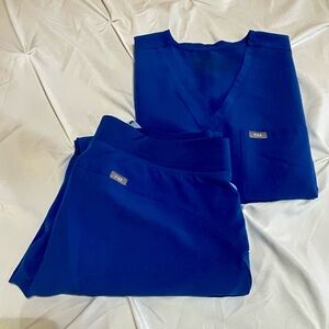 FIGS Royal Blue scrub set - Catarina top and Kade cargo pants both size Large